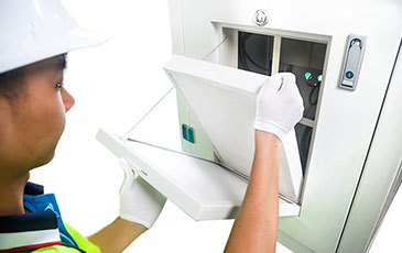 空氣懸浮鼓風(fēng)機(jī)出現(xiàn)低電壓現(xiàn)象時(shí)怎么辦？