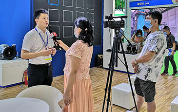 雷茨空氣懸浮風(fēng)機(jī)《中國(guó)環(huán)博會(huì)廣州展》現(xiàn)正在火熱進(jìn)行中。。。